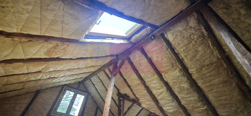 Casa de vanzare cu 2 apartamente in Azuga